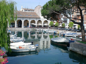 Hitorischer Hafen von Desenzano del Garda