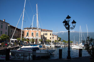 Der Hafen in Gargnano am Gardasee